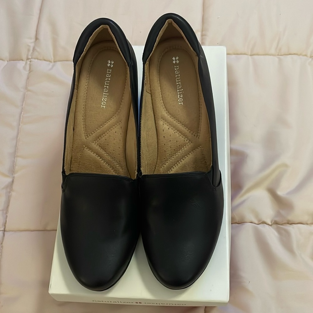 Naturalizer Classic Black Heels